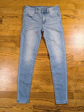 American Eagle Women’s Jegging Light Wash Super Stretch Skinny Jeans Size 2